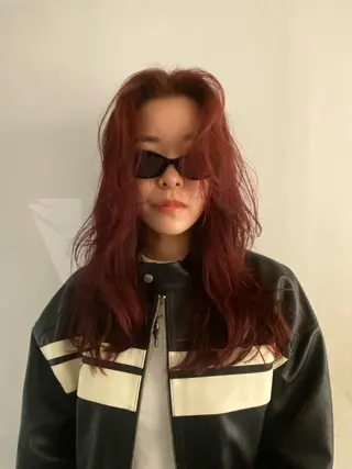 ロング カラー 坂入 美帆のヘアスタイル