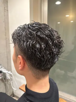 パーマ メンズ 熊瀧 彩花のヘアスタイル