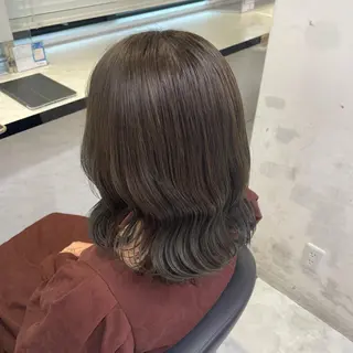 セミロング カラー ヘアアレンジ ブリーチカラー🩰 ガーリー🩰とらのヘアスタイル