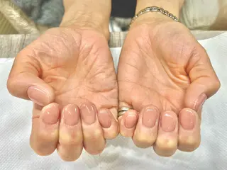 ネイル salon de tis所属・鈴木 誉のネイルデザイン