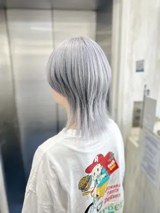 ショート white．梅田所属・GATE. カラーモデル募集のヘアスタイル