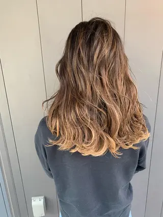 セミロング toki所属・SHU NTAのヘアスタイル