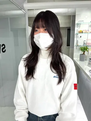 ロング Miyu🎀レイヤー ／透明感カラー🪽のヘアスタイル