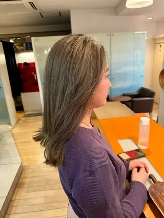 カラー L'arte所属・松並 直のヘアスタイル