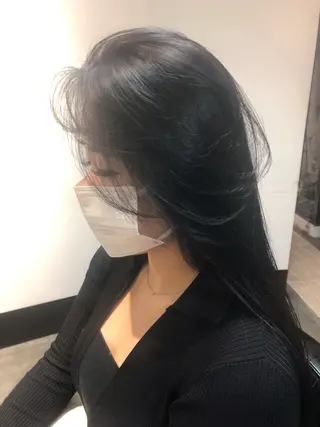 ロング カラー 佐野 えり奈のヘアスタイル