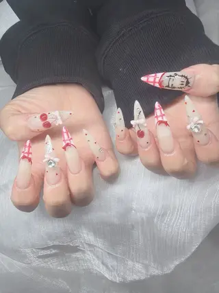 ネイル Lee Nailsのネイルデザイン
