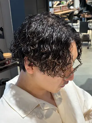 ショート パーマ メンズ パーマ職人DAIKI ツイスパ/波巻きのヘアスタイル