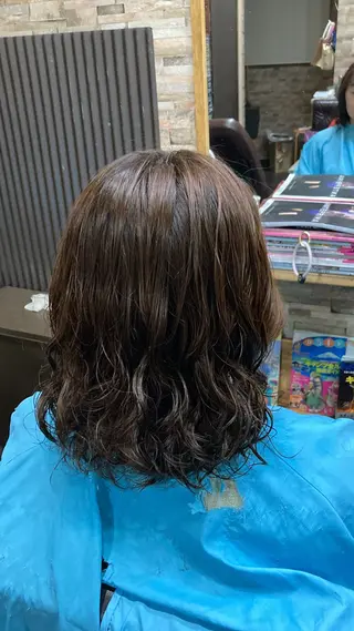 カラー さろんどぷてぃ所属・林 一美のヘアスタイル