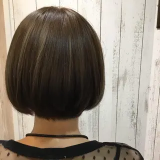 ショート カラー embrace エンブレイスのヘアスタイル