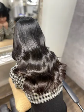 ロング 坪井 楓のヘアスタイル