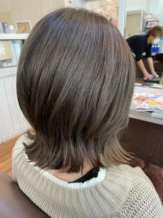 ミディアム カラー Well's TAIGAのヘアスタイル