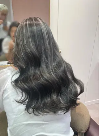 ミディアム カラー 松永 梨央のヘアスタイル