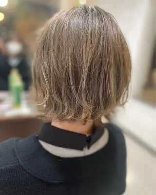 ショート カラー Pilina所属・伊丹Pilina 山田のヘアスタイル