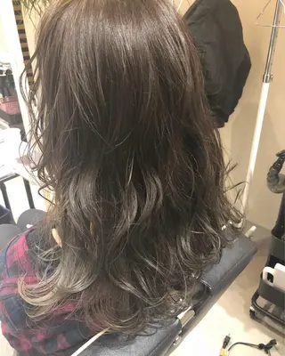 セミロング カラー 早川 真幸のヘアスタイル