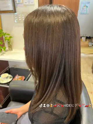 セミロング カラー エル美容室所属・織田 英之のヘアスタイル