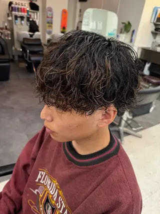 ショート パーマ メンズ ハイトーンカラー メンズパーマだいきのヘアスタイル