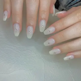 ネイル b'6 by Stir所属・b'6 SAKINAのネイルデザイン