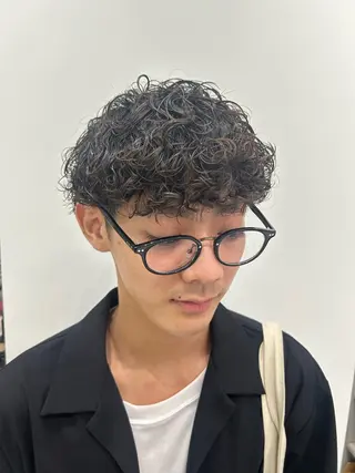 パーマ メンズ fifth 安次富　泰雅のヘアスタイル