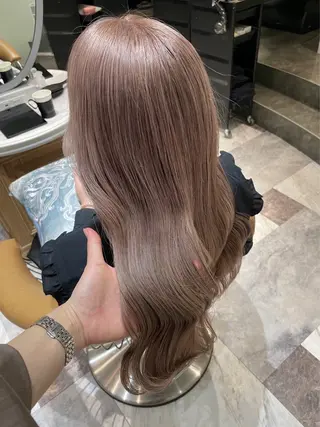 セミロング 服部大地/ブリーチ 無しWカラー髪質改善のヘアスタイル