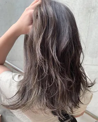 セミロング カラー box mico. mutsumiのヘアスタイル