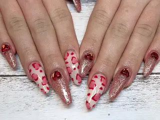 ネイル Rグループ felizのネイルデザイン