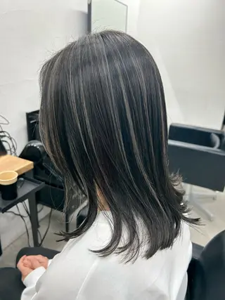 セミロング カラー RYOSUKE ハイトーンのヘアスタイル