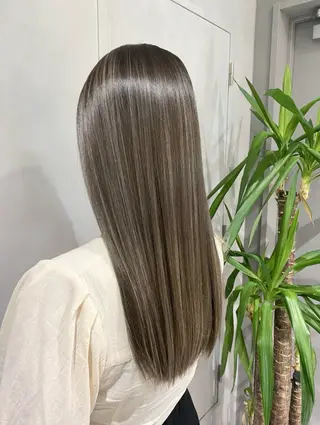 セミロング カラー M IIのヘアスタイル