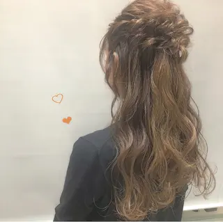ミディアム カラー パーマ ヘアアレンジ apish aoyama所属・武 愛子の眉毛・アイブロウイメージ