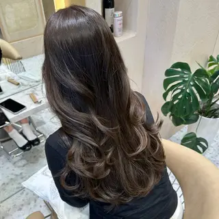 ロング カラー 酒井 里穂のヘアスタイル