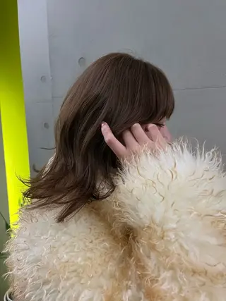 ミディアム KOCHAB 中村穂風のヘアスタイル