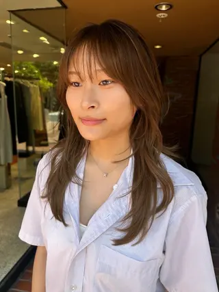 ロング 喜友名 夏海のヘアスタイル