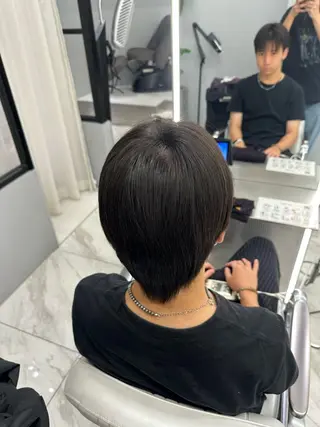 ショート ケアカラーハイトーン シュンペイのヘアスタイル