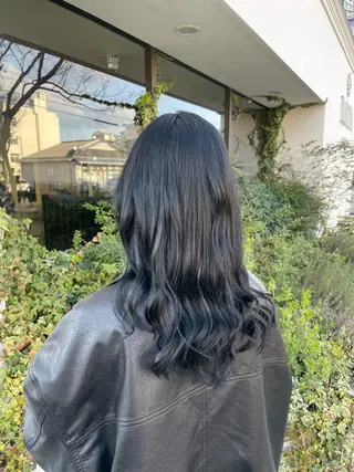 セミロング ROZA germe所属・SHIO / ハイトーンカラーのヘアスタイル