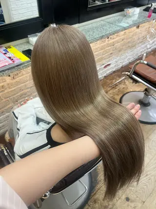 ロング カラー P-cott所属・柳井 遥伽のヘアスタイル