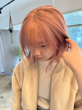 ミディアム カラー 佐藤 櫻のヘアスタイル