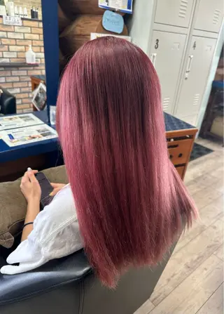 ロング カラー 綿松 彩乃のヘアスタイル