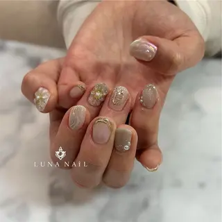 ネイル アトリエ　ミモザ所属・いまむら あかりのネイルデザイン