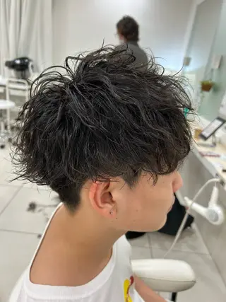 パーマ メンズ 崎山 紗吏のヘアスタイル