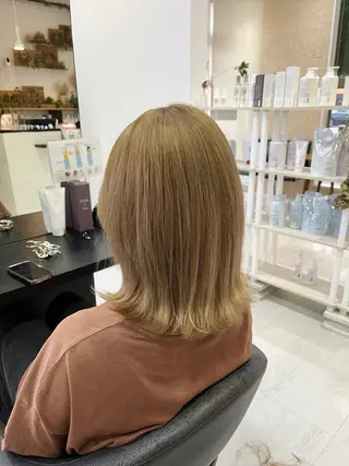 ミディアム カラー 諸岡 玲のヘアスタイル