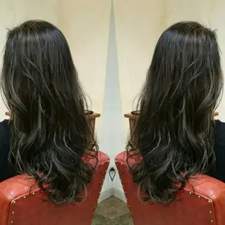 カラー ロング RITA Hairs所属・☆艶髪・美髪☆ 川本のヘアスタイル