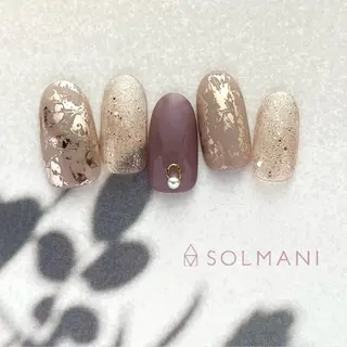 ネイル SOLMANI 予約担当のネイルデザイン