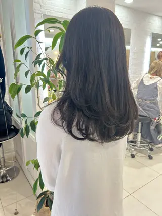 ロング 大川 綾乃のヘアスタイル