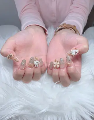 ネイル T. Leeのネイルデザイン