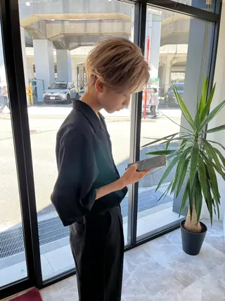ショート 森口 竜三のヘアスタイル