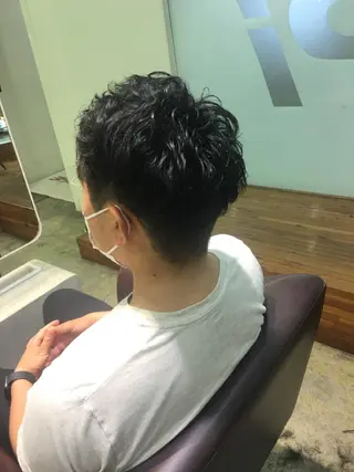 ショート パーマ メンズ 中村 碧のヘアスタイル