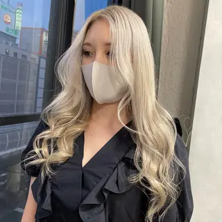 ロング カラー ✨ブリーチ特化✨ 💚Acchon💚のヘアスタイル