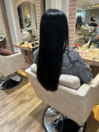 ロング ACRO梅田【アクロ】所属・朝が楽になる縮毛矯正 顔周りカットU24のヘアスタイル