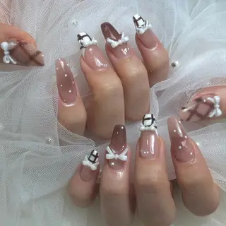 ネイル iDoll Nail所属・Nailist Mihoのネイルデザイン