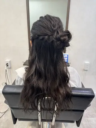 ロング ヘアアレンジ ブリーチ ショーヤのヘアスタイル