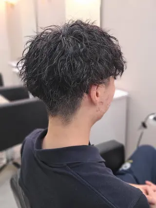 ショート パーマ メンズ 桐島 令奈のヘアスタイル